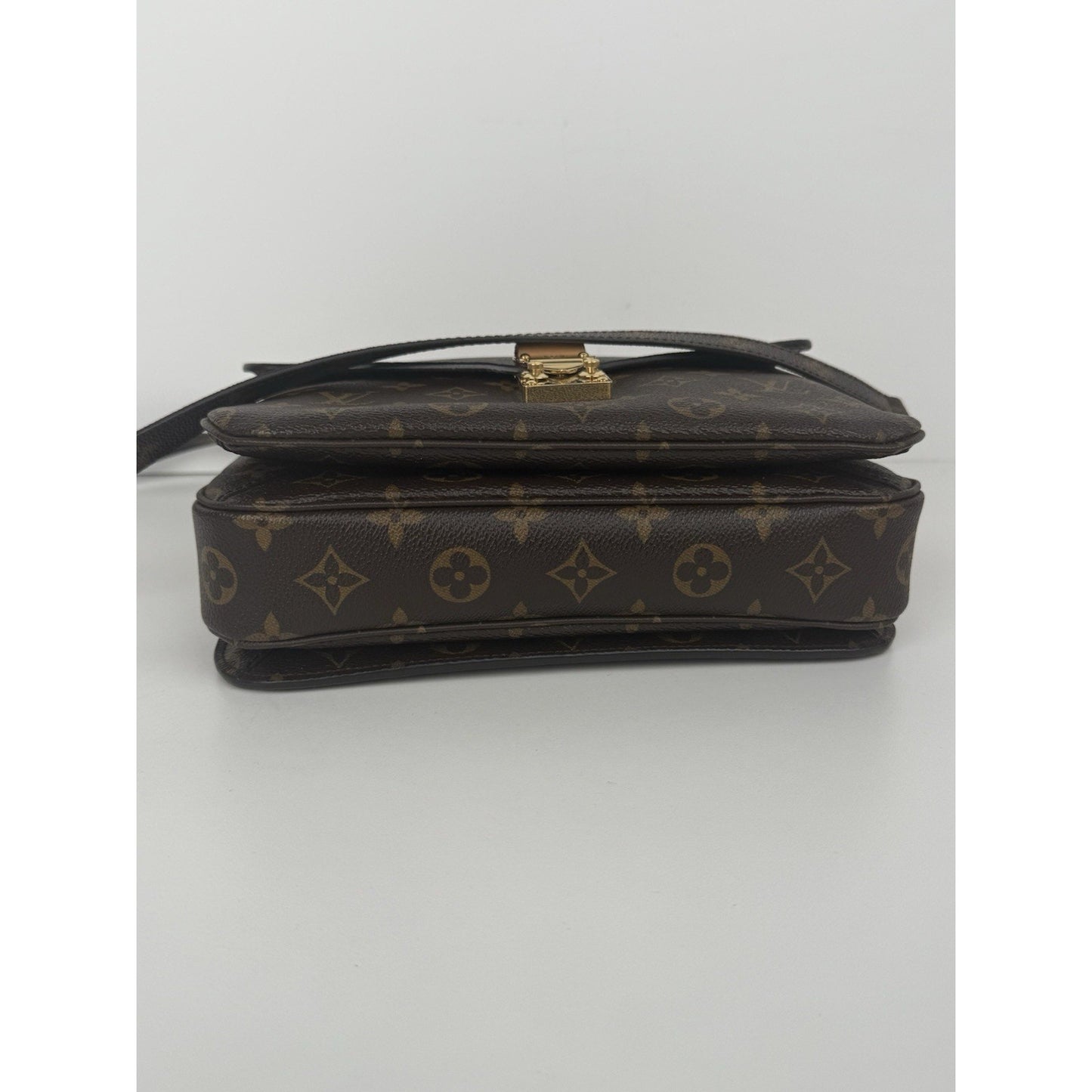 LOUIS VUITTON Pochette Metis Monogram Women's Shoulder Bag 2018 DU4148