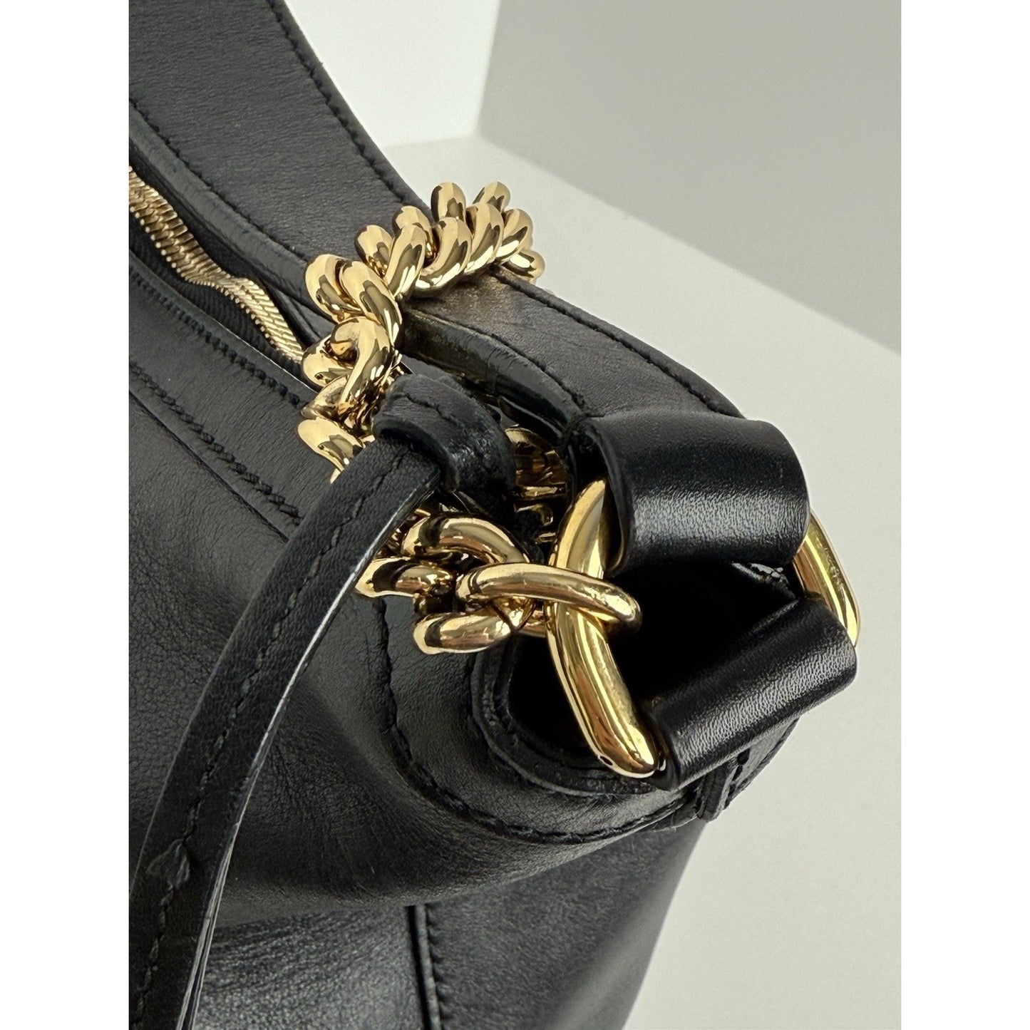 Gucci GG Apollo Black Leather Women’s Shoulder Bag
