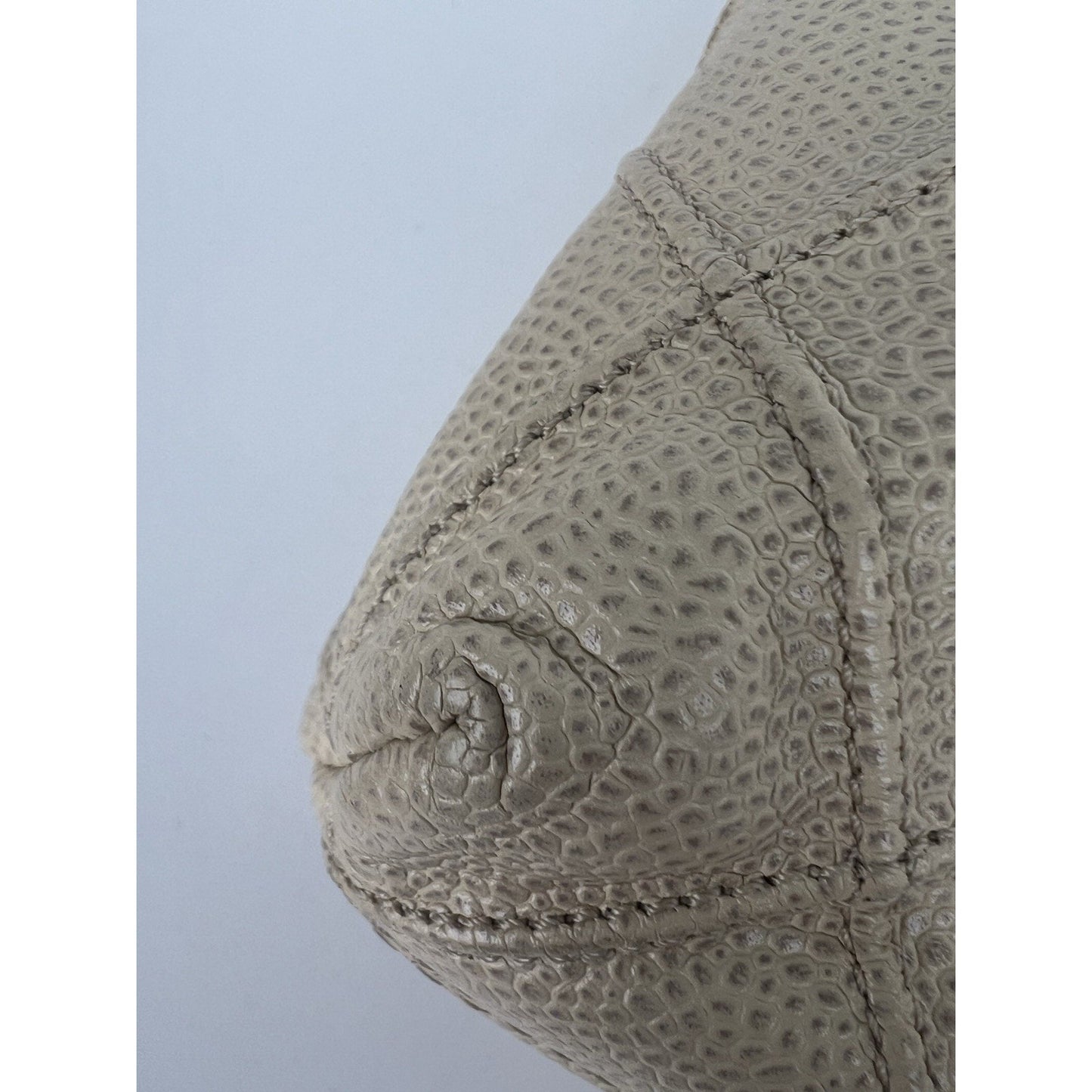 CHANEL Vintage (2000-2002) Caviar Diamond Stitch Oversized Flap Leather Clutch