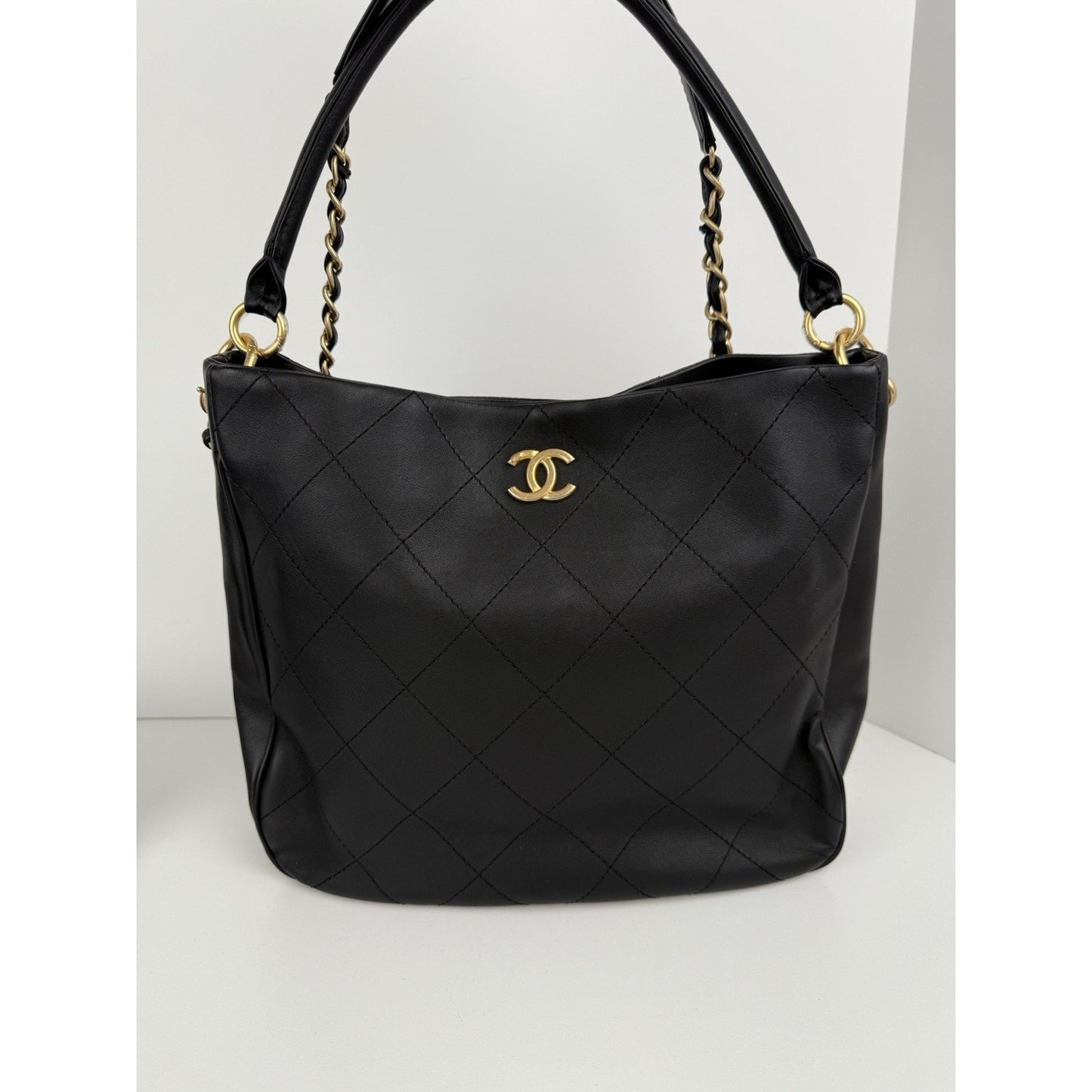Chanel Black Quilted Leather Chains Strap Gold Hardware Hobo Bag
