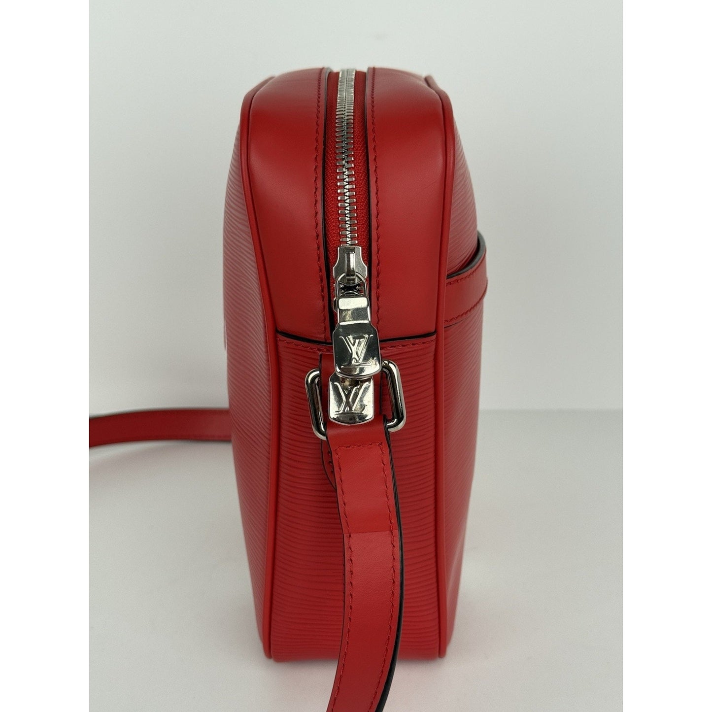 Louis Vuitton Danube PM Shoulder Bag Epi Red Leather
