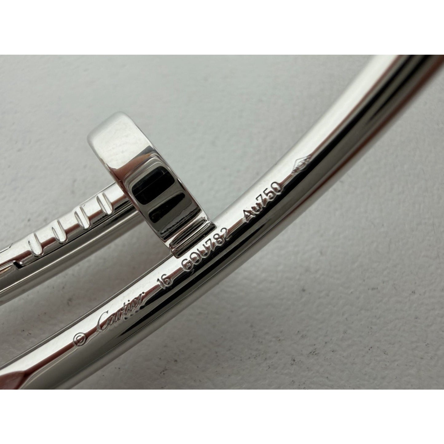Cartier Juste UN Clou Classic Bracelet in White Gold 18k Size 16