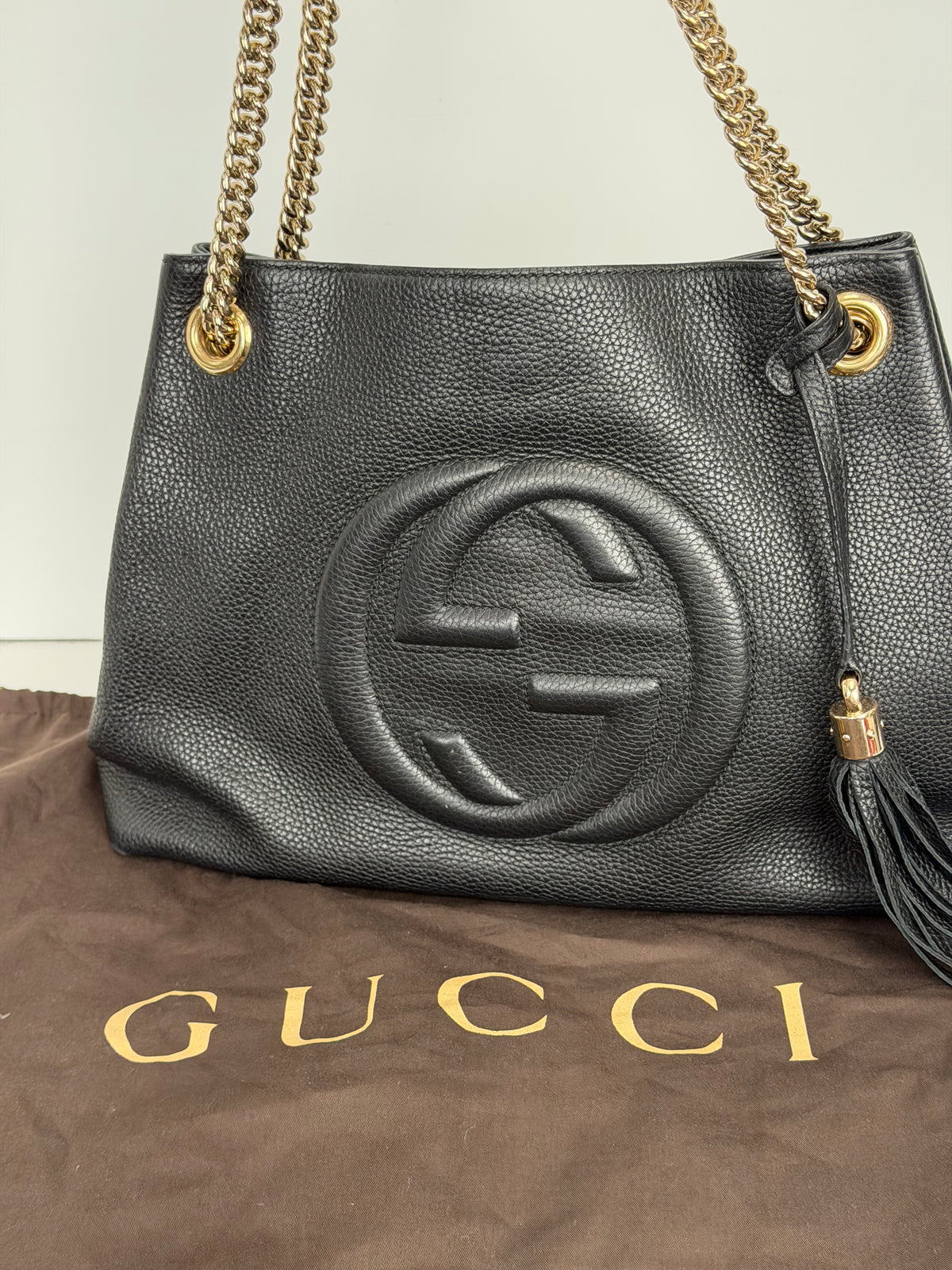 Gucci Medium Soho Chain Shoulder Bag in Black Pebbled Calfskin Leather YE-6