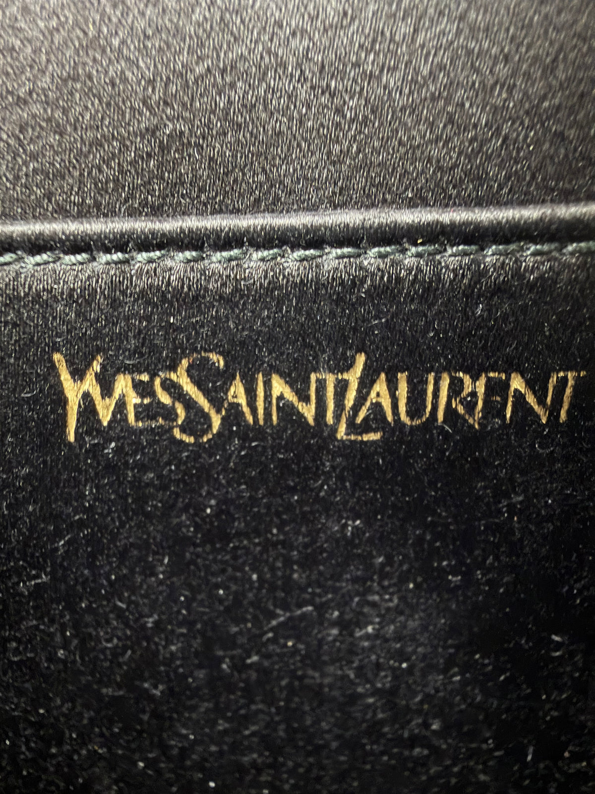 Yves Saint Laurent Black Patent Leather Clutch YU3