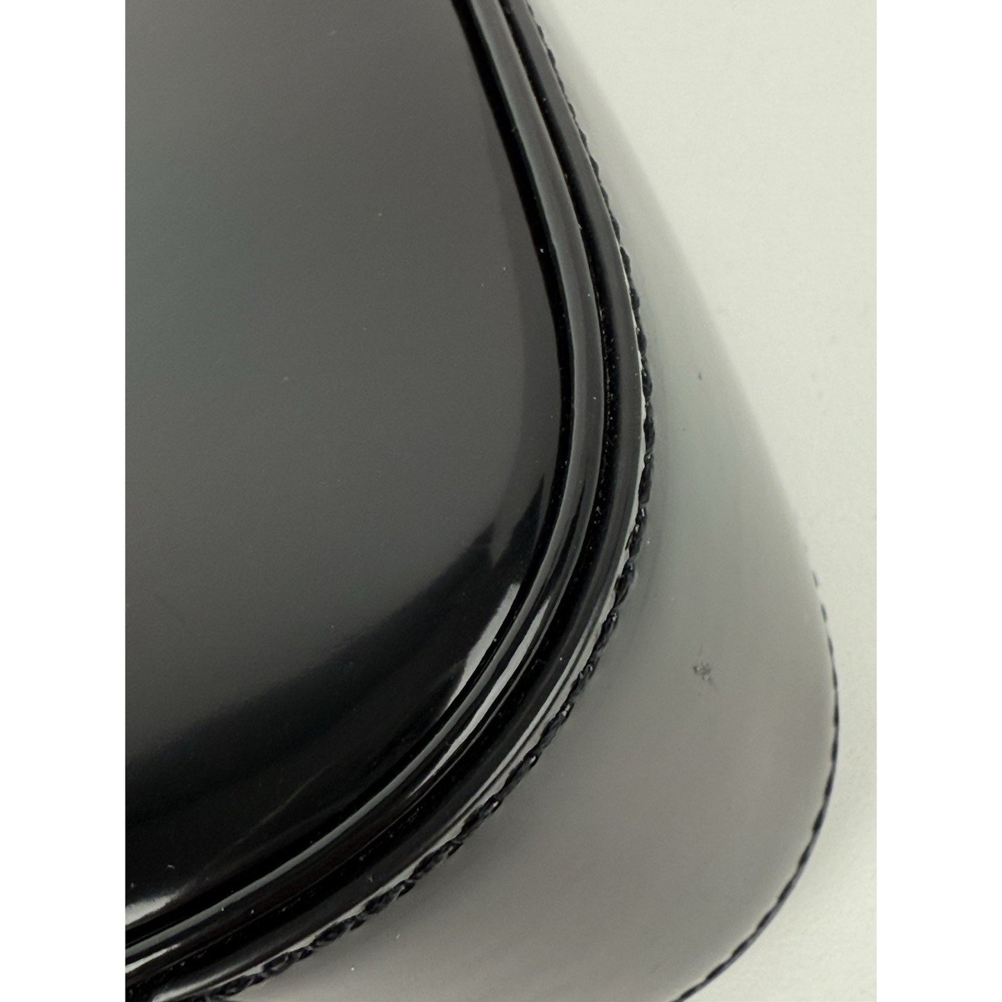 Saint Laurent Le 5 A 7 Shiny Leather Hobo Bag in Black