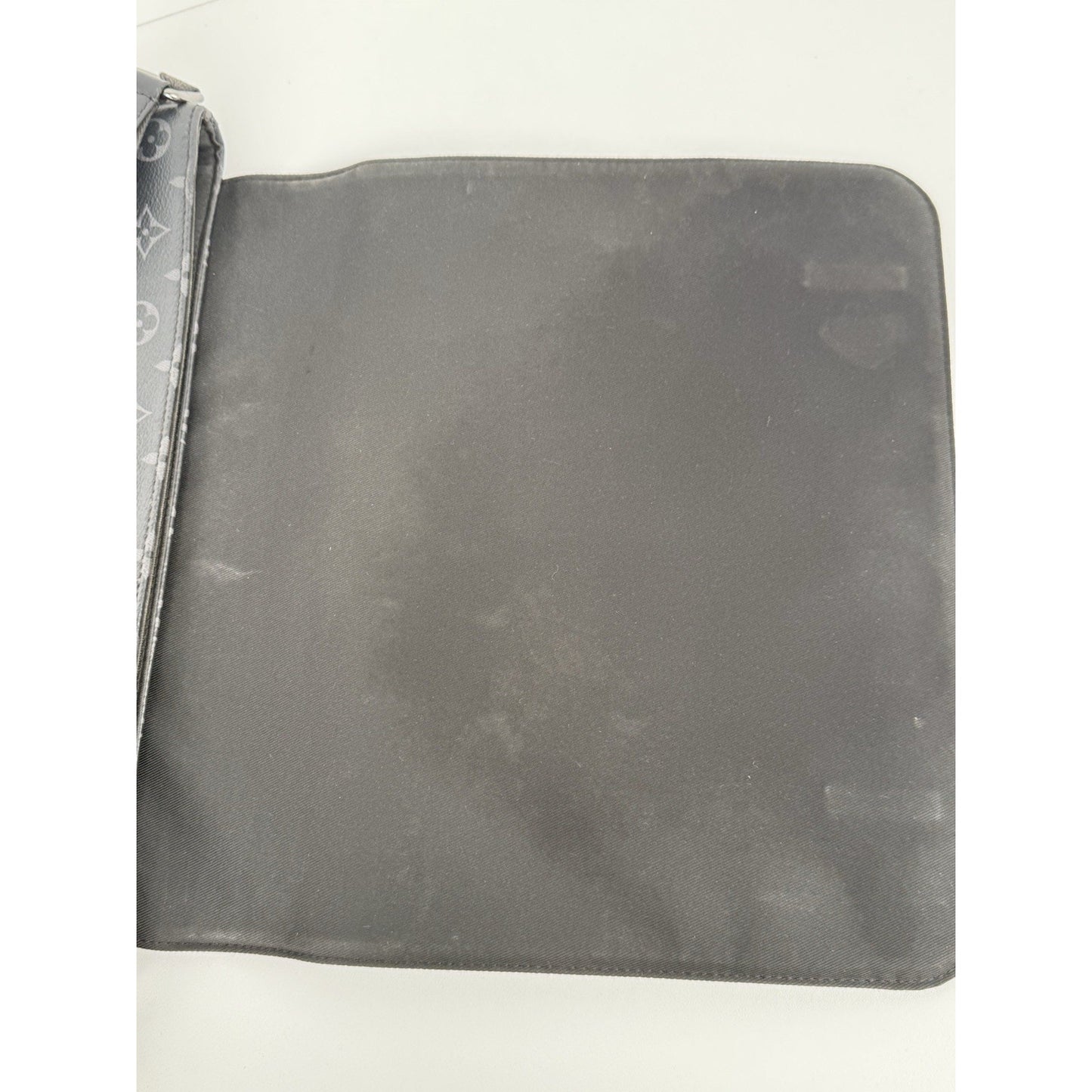 LOUIS VUITTOM District PM Monogram Eclipse Messenger Bag