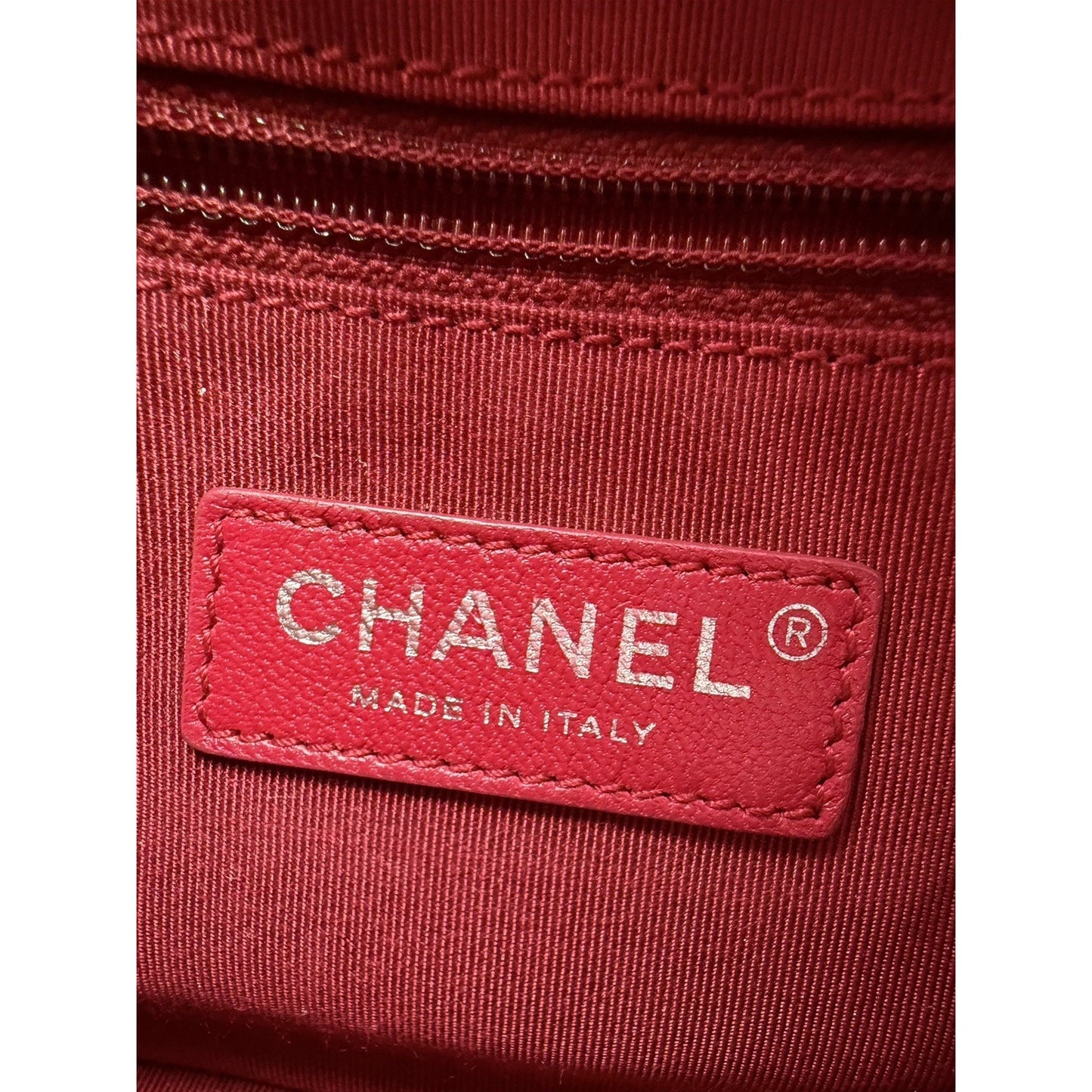Chanel Small Gabrielle Hobo Bag in Beige and Black Aged Leather 2018 E1