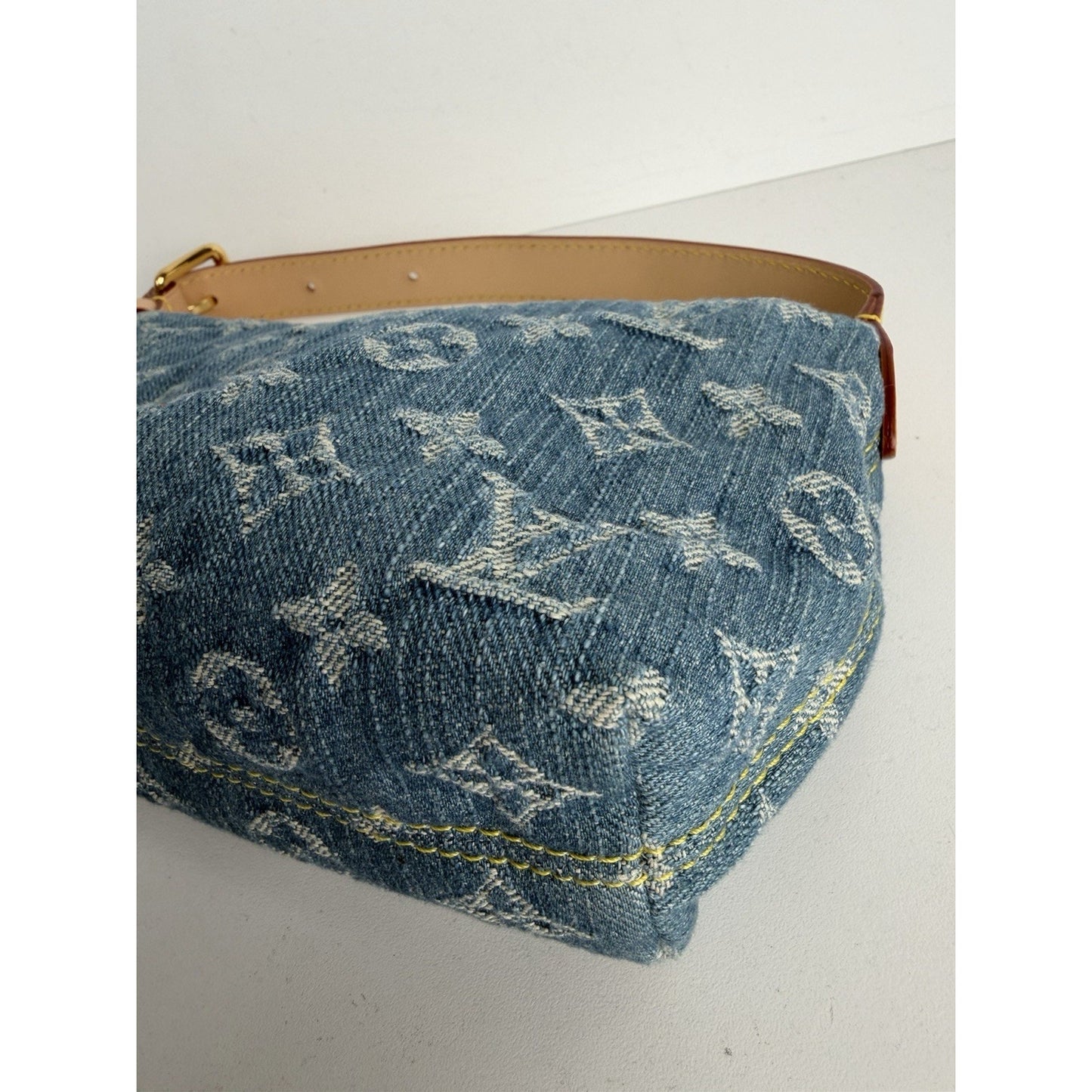 Louis Vuitton Hills Pochette Shoulder Bag in Blue LV Monogram Denim NFC C5