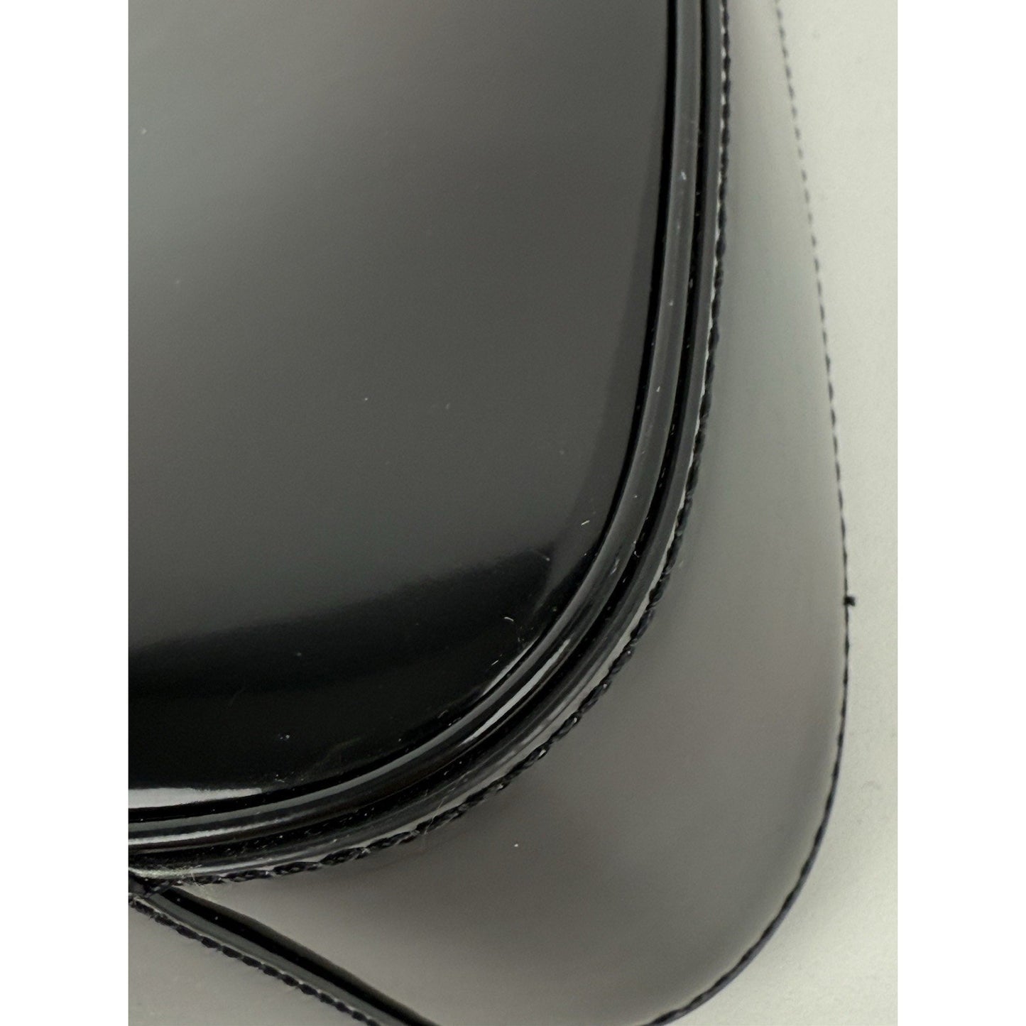 Saint Laurent Le 5 A 7 Shiny Leather Hobo Bag in Black