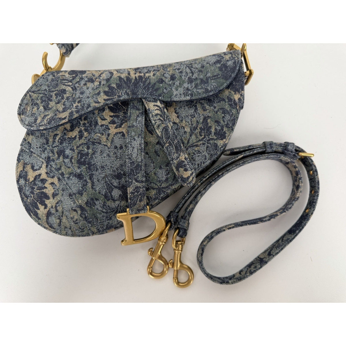 Christian Dior Medium Saddle Bag in Floral Denim Brocade Gold-Tone HW 2022 D4