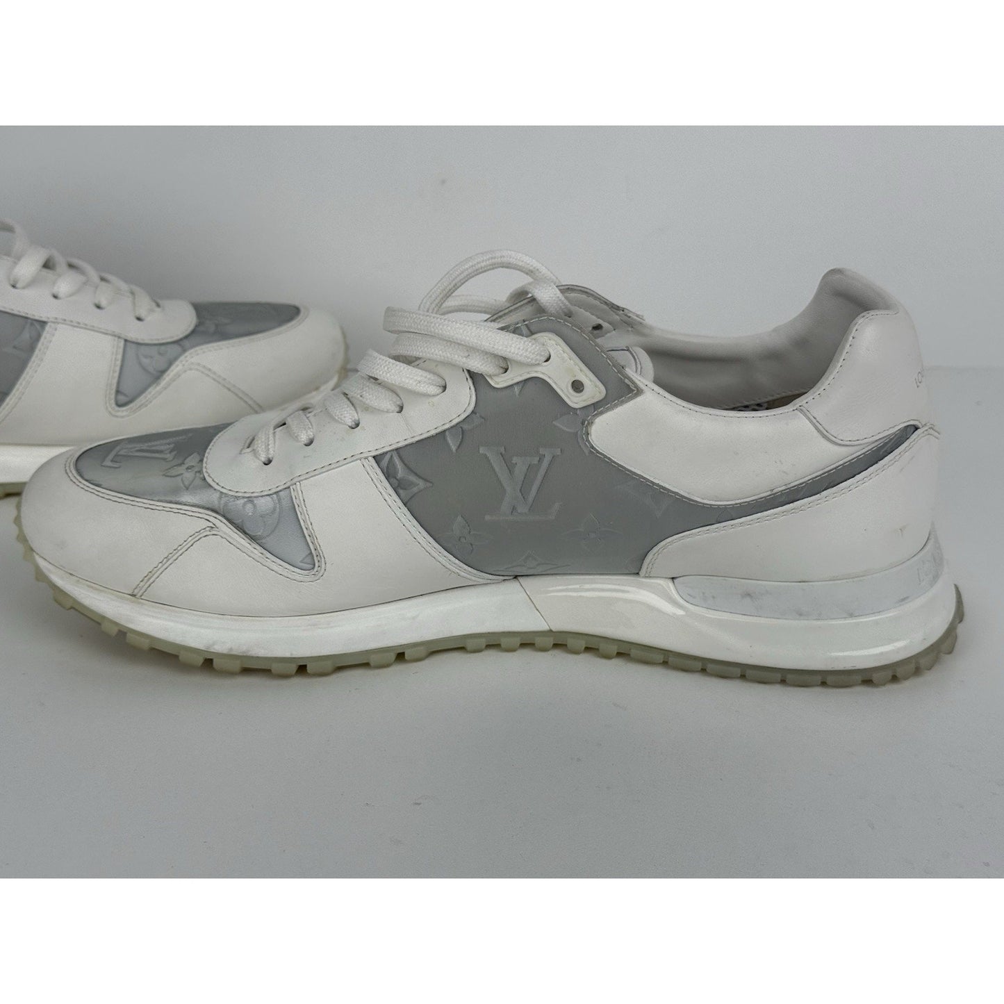 Louis Vuitton White Holographic LV Trainer Men's Sneakers Size 8.5 MS1200