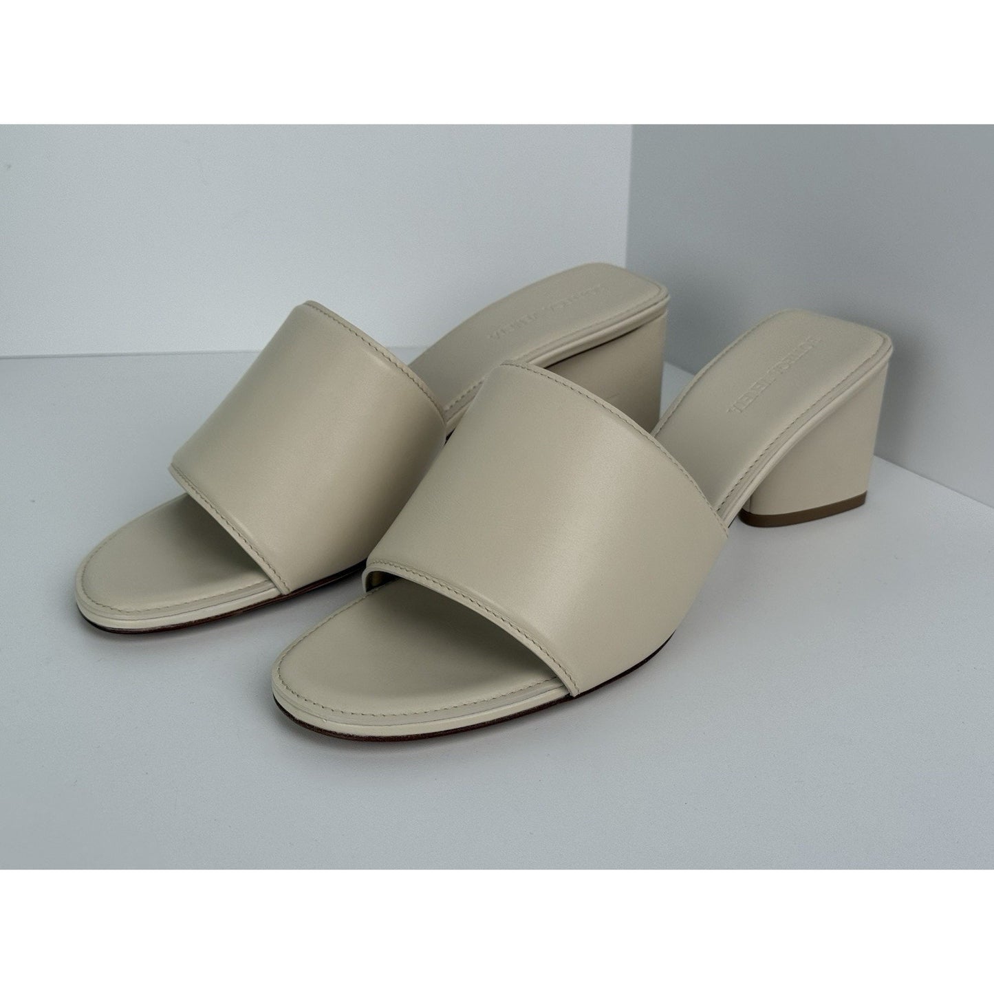 BOTTEGA VENETA Cream White Leather Sandals Mules Size 40