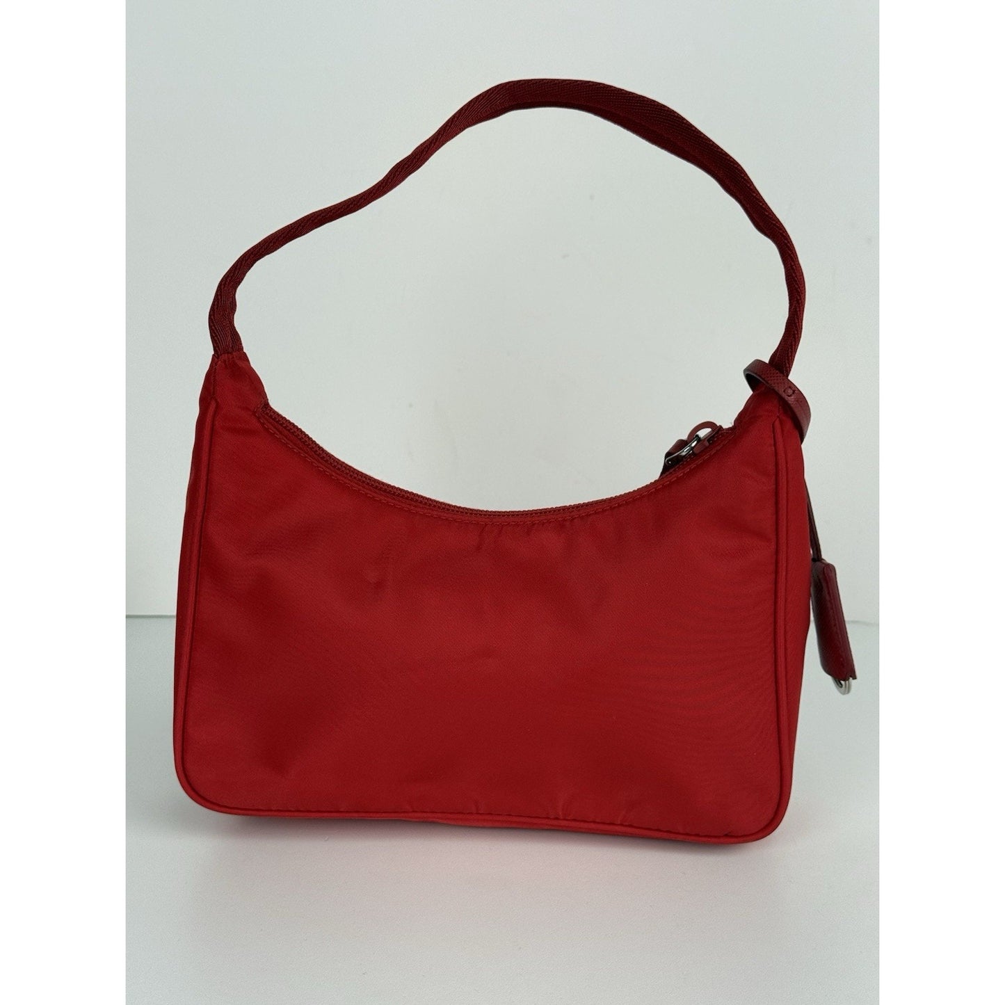 Prada Women's Re-Edition 2000 Nylon Bag in Red