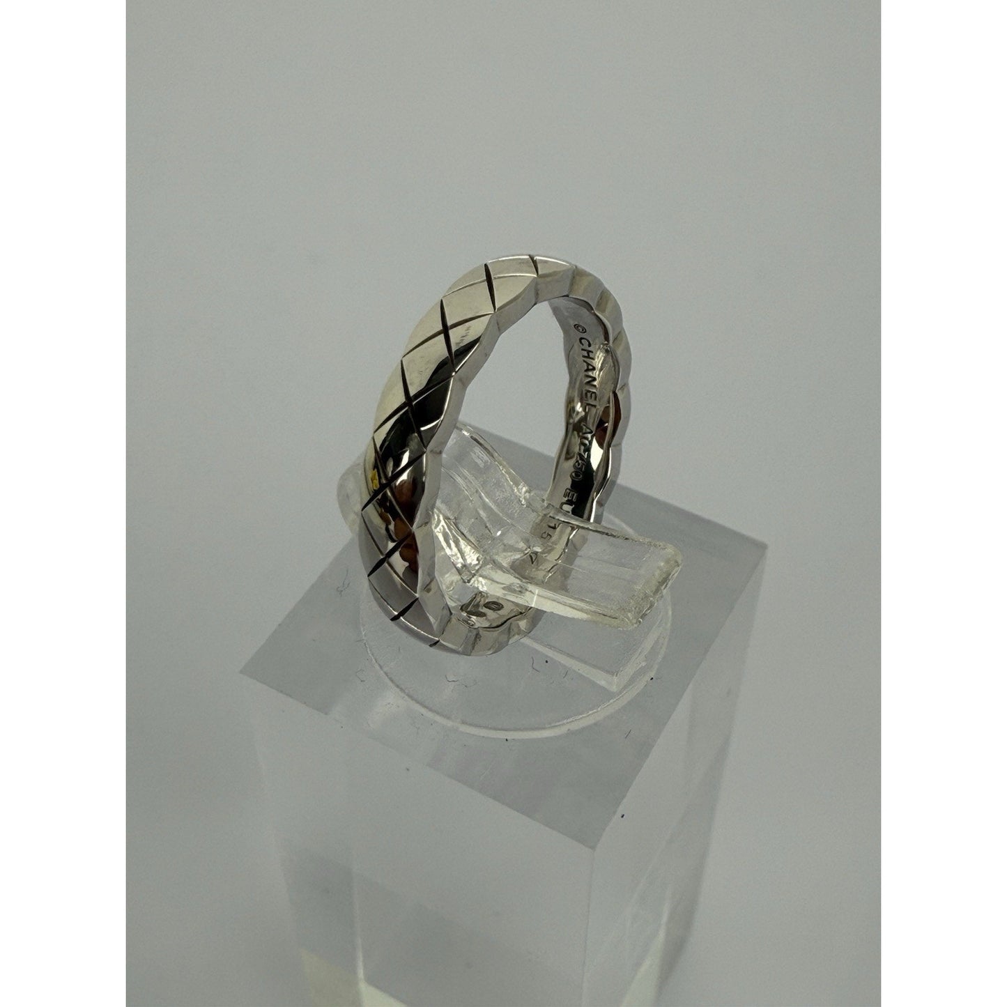 CHANEL Coco Crush 18k White Gold Ring Size 47 (EU)