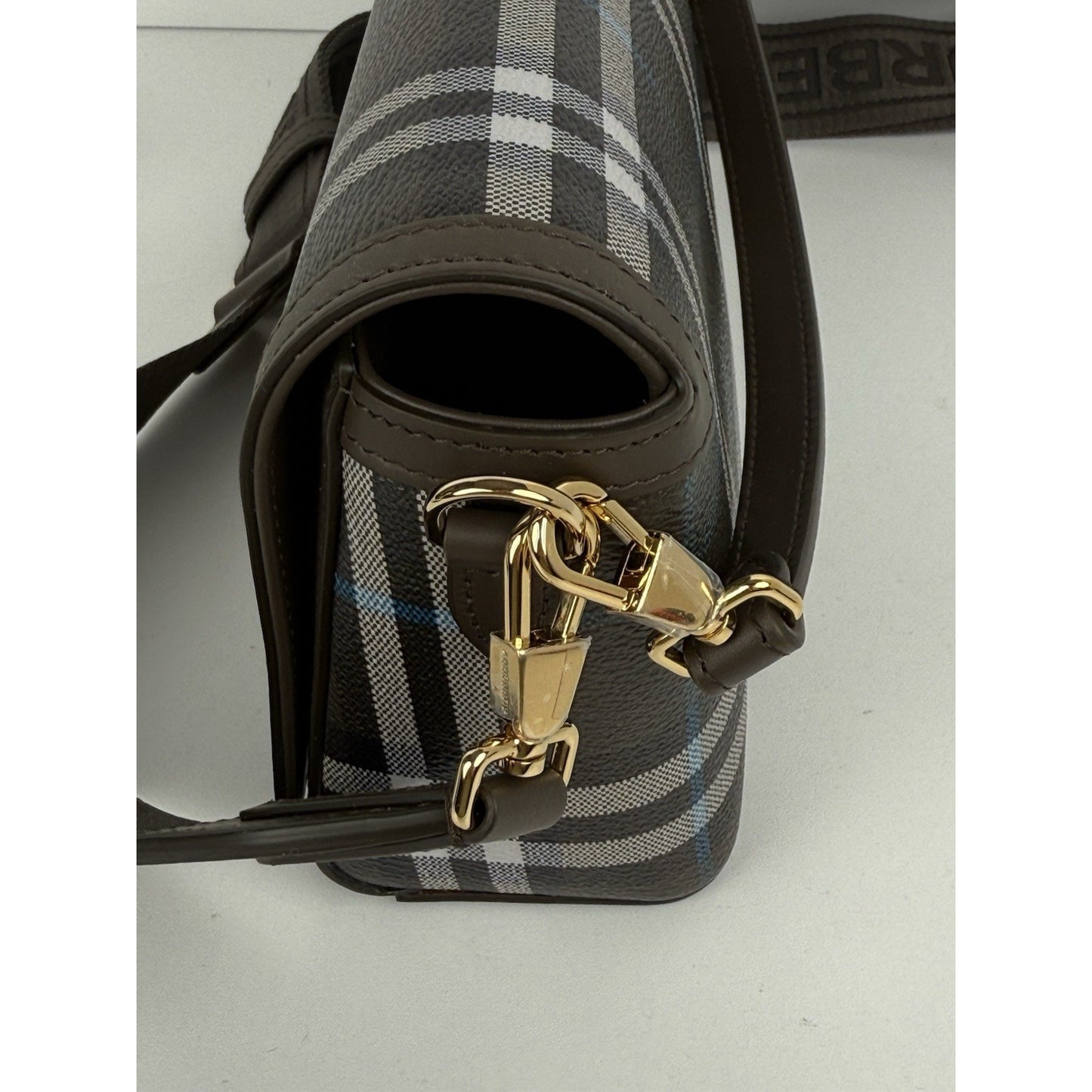 Burberry Top Handle Note Bag in Snug Dark Green Shoulder Bag
