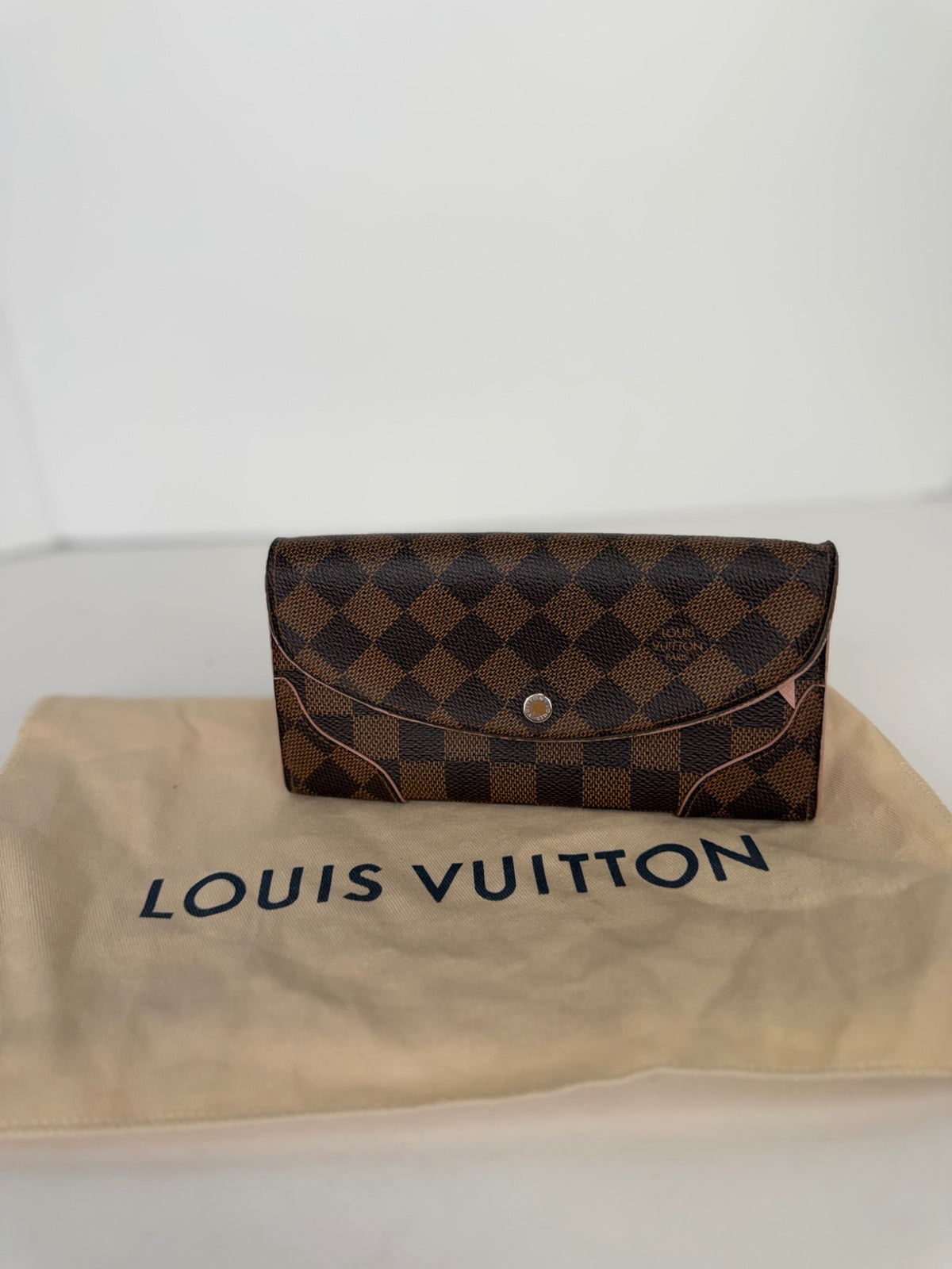 Louis Vuitton Caissa wallet image 3