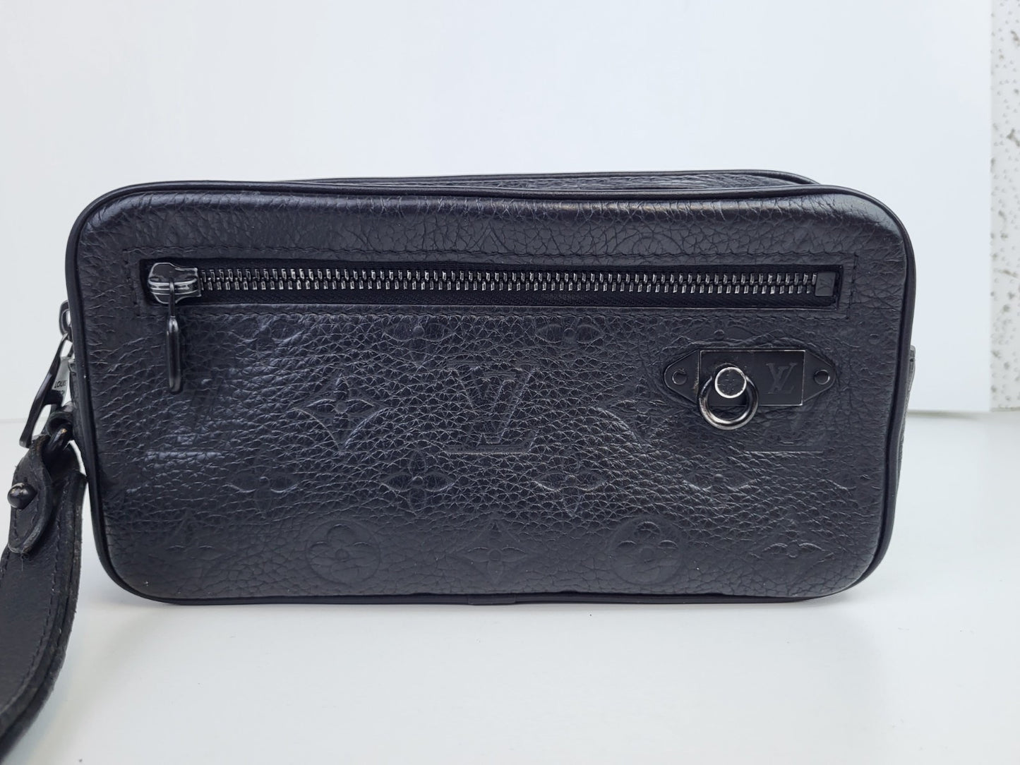 Louis Vuitton Louis Vuitton Pochette Volga Second Bag Taurillon Monogram Black