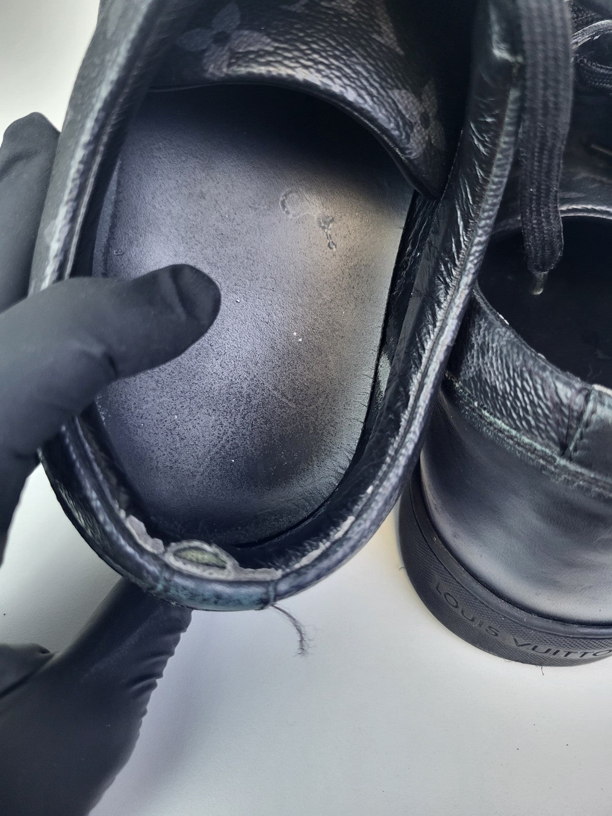 Louis Vuitton LV Monogram Leather Sneakers Size 8