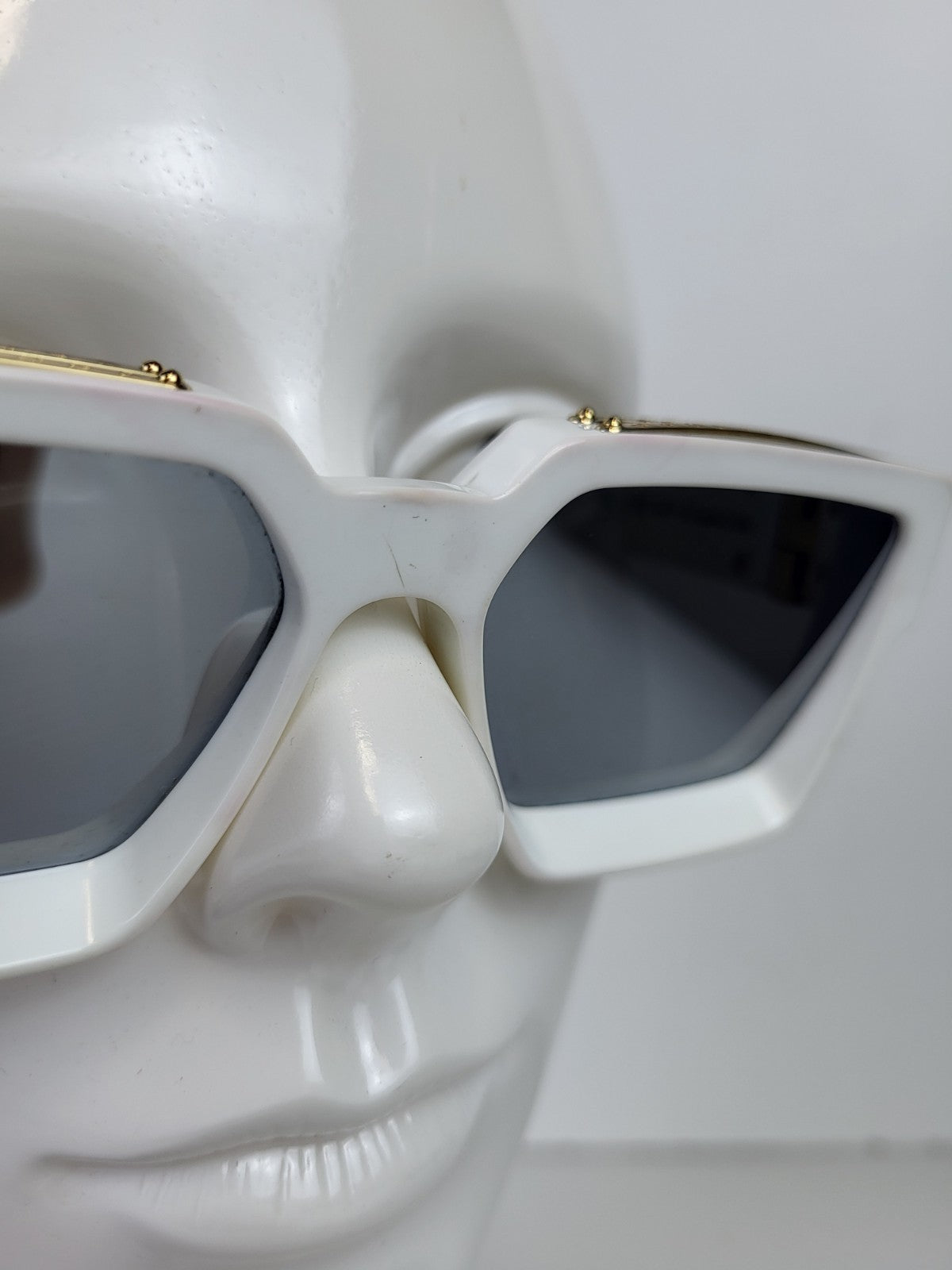 Louis Vuitton 2022 Millionaires 1.1 Sunglasses White 55/17