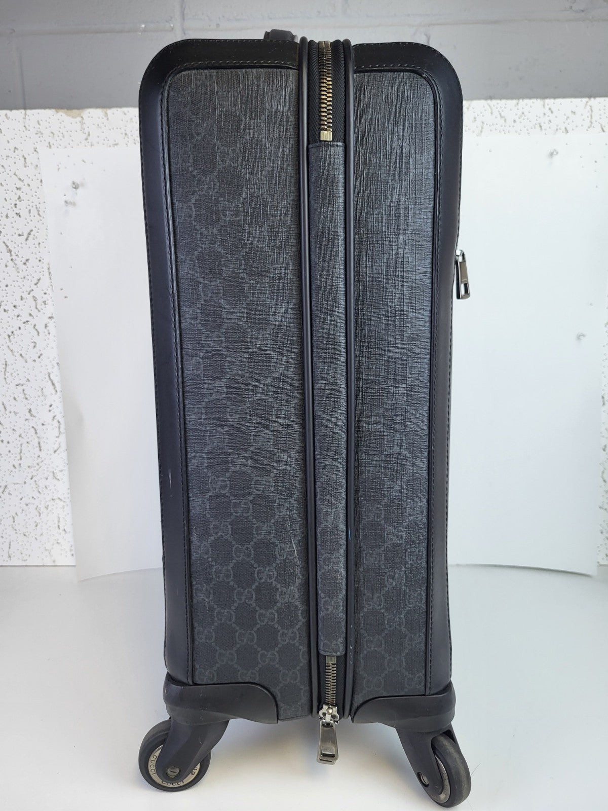 Gucci Suitcase Supreme Monogram Four Wheel Carry On Black Grey