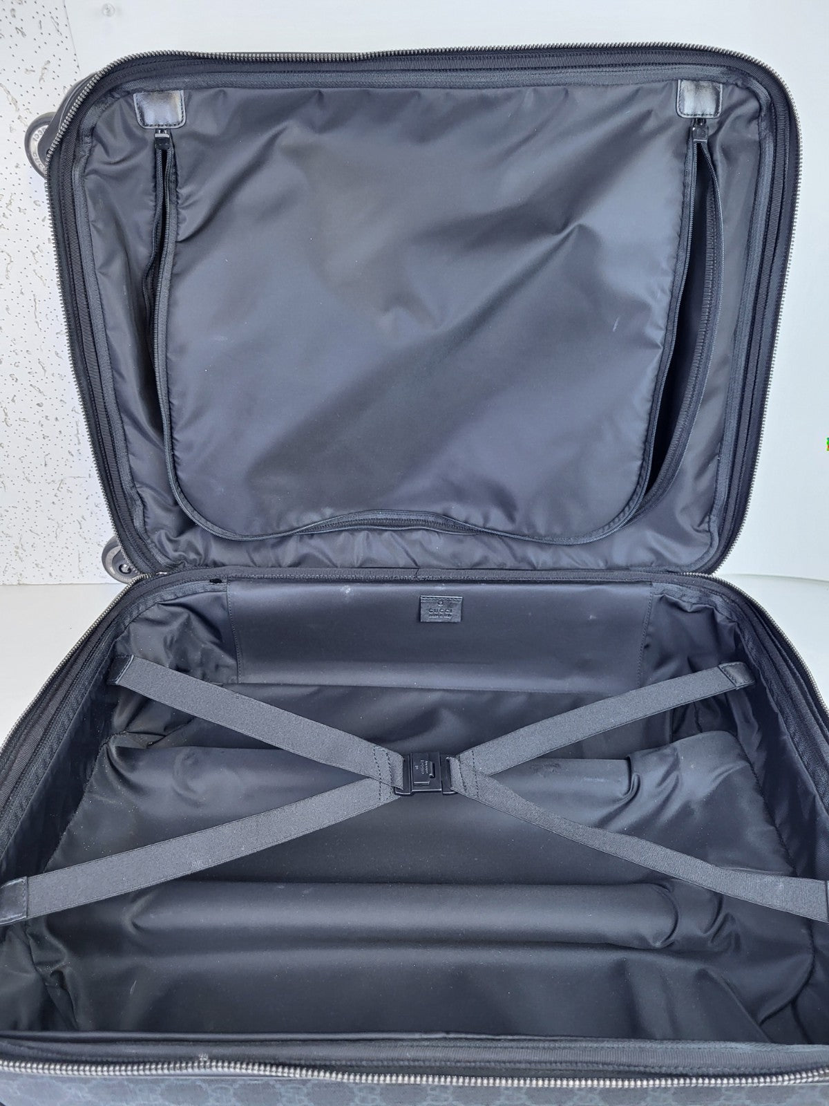 Gucci Suitcase Supreme Monogram Four Wheel Carry On Black Grey