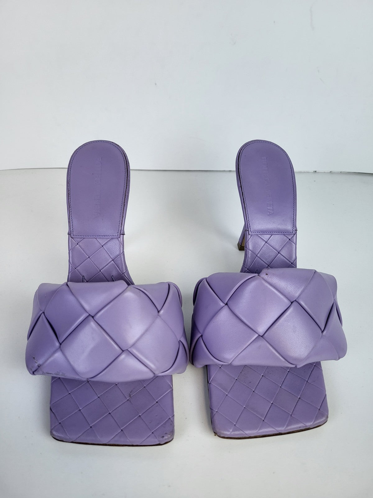 Bottega VenetaIntrecciato Weave Leather SlidesLilac Size 38