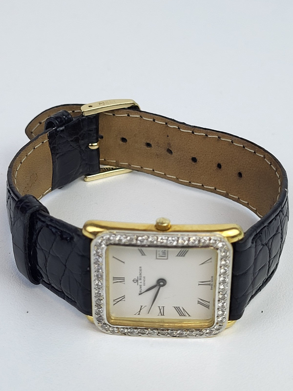Baum & Mercier Diamond 18k Yellow Gold Ladies Watch 26mm Leather Band