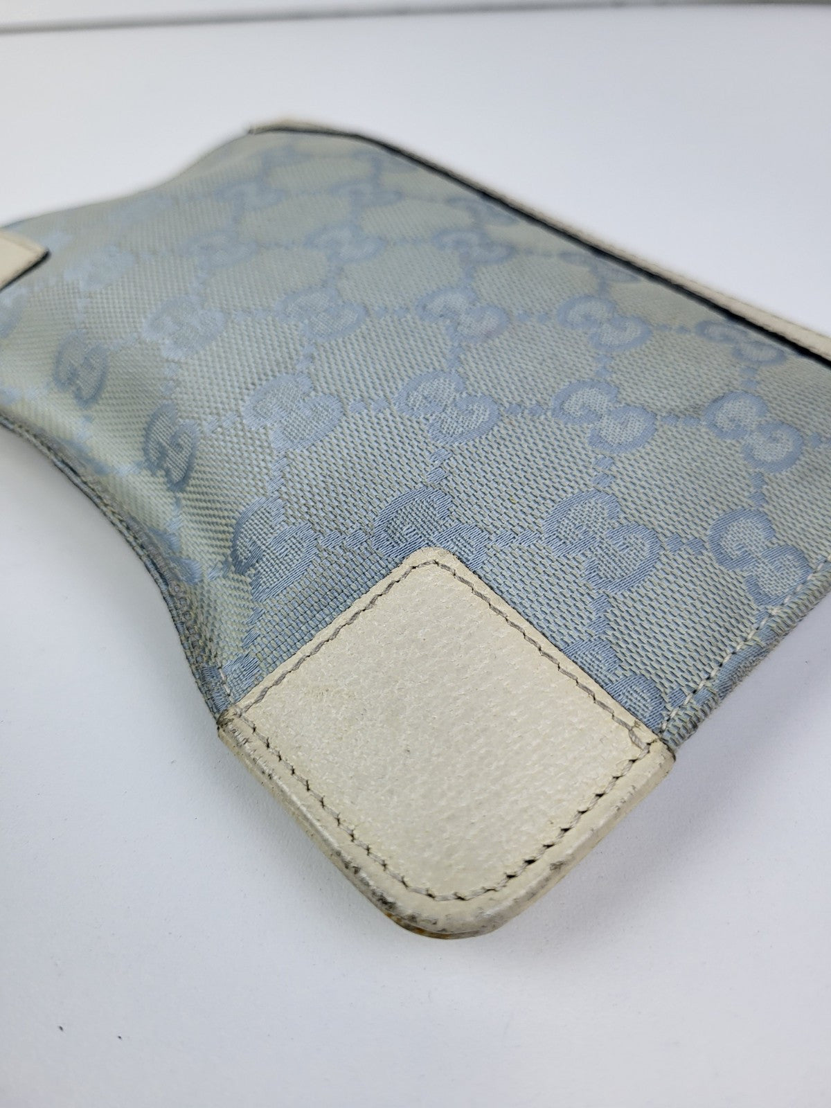 Gucci Ophidia Baby Blue White Leather Small Zip Top Pouch