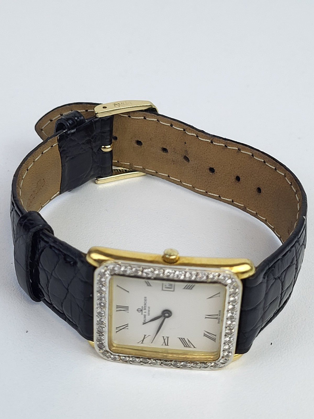 Baum & Mercier Diamond 18k Yellow Gold Ladies Watch 26mm Leather Band