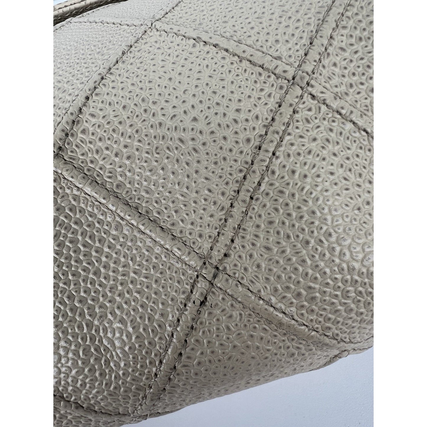 CHANEL Vintage (2000-2002) Caviar Diamond Stitch Oversized Flap Leather Clutch