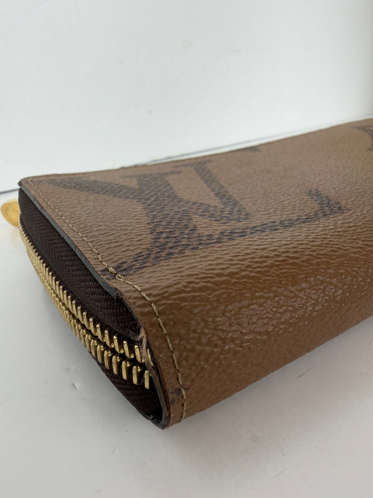 Louis Vuitton Monogram Giant Reverse Zippy Wallet in Brown Coated Canvas Y