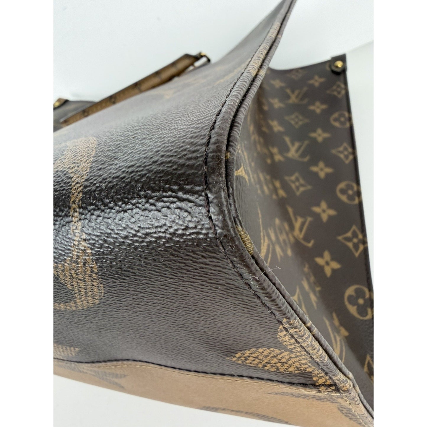 Louis Vuitton OnTheGo Tote Bag GM in Reverse Monogram Giant Canvas 2021 S