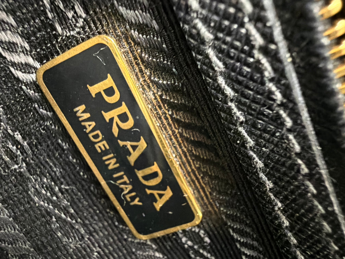 Prada Galleria Mini Top-Handle Bag in Black Saffiano Leather YK1