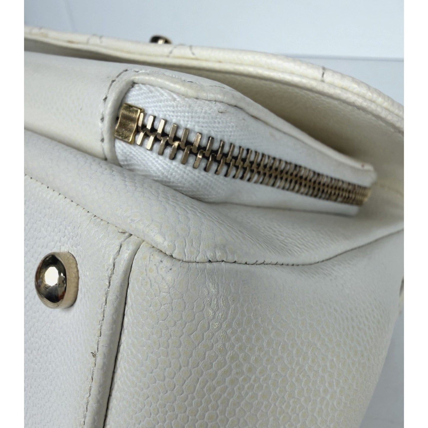 Chanel Business Affinity Flap Bag Small in White Quilted Caviar Leather NFC E4