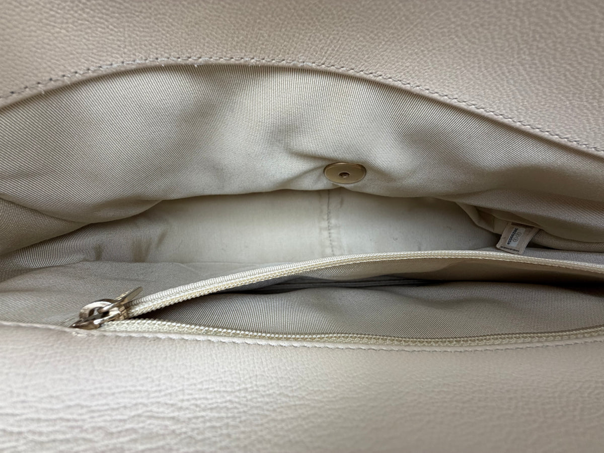 Chanel 19 Flap Bag in Beige Leather 2020 YF4