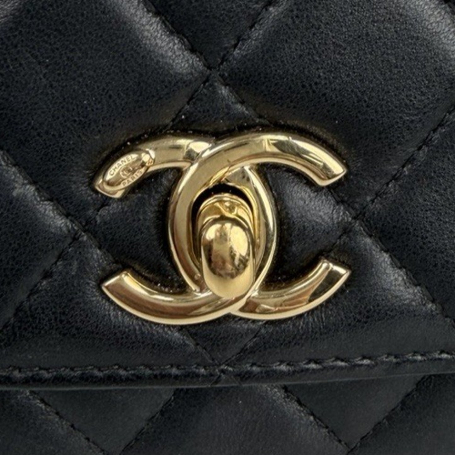 Chanel Trendy CC Wallet Bag on Chain in Black Quilted Lambskin Leather 2019 C3