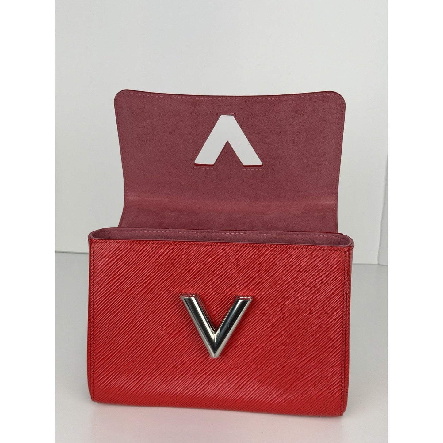 Louis Vuitton Coquelicot Epi Leather Twist MM Shoulder Bag (2019) B4