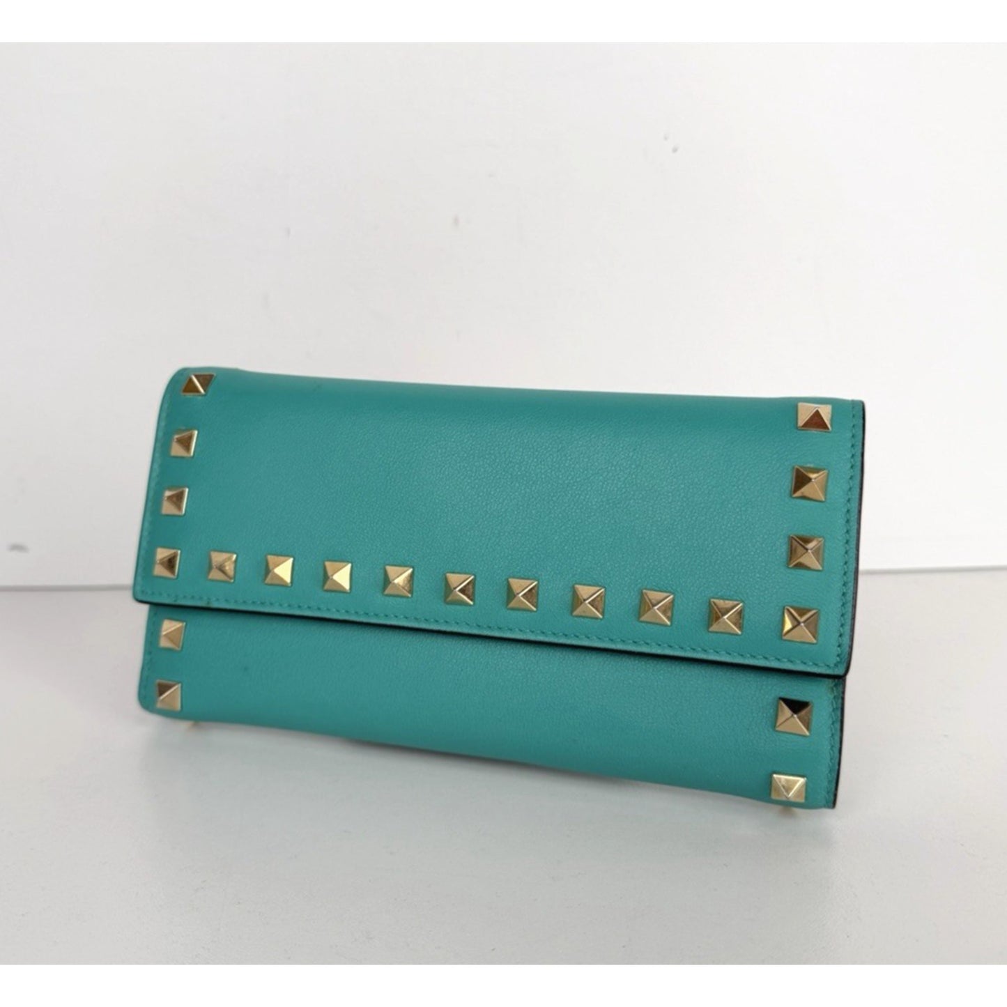 Valentino Garavani Rockstud Wallet in Turquoise Leather with Studded Accents K1