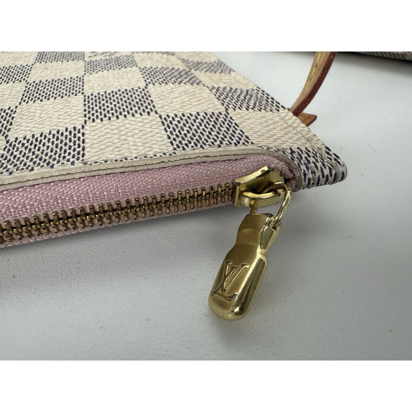 LOUIS VUITTON Neverfull Monogram White Canvas Pink Interior Tote Shoulder Bag