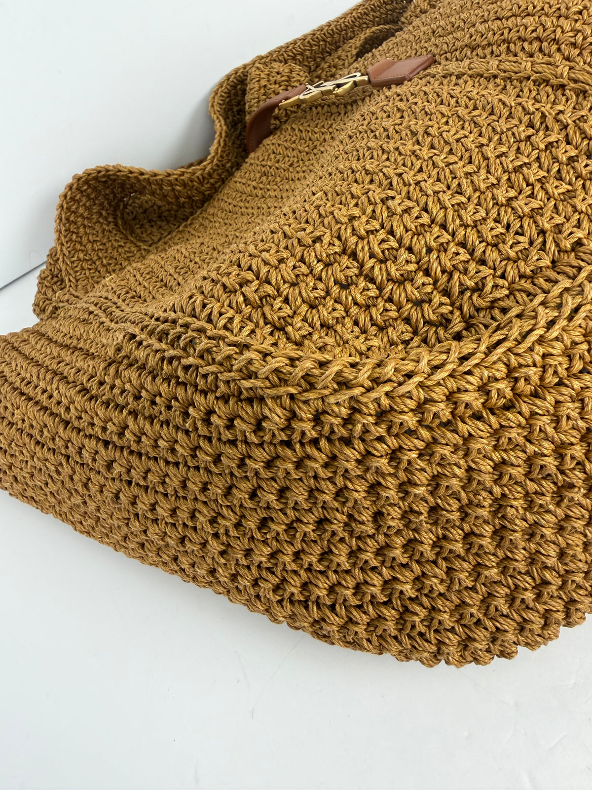 Saint Laurent Le 5 A 7 Bea Woven Medium Tote in Woven Raffia YF5