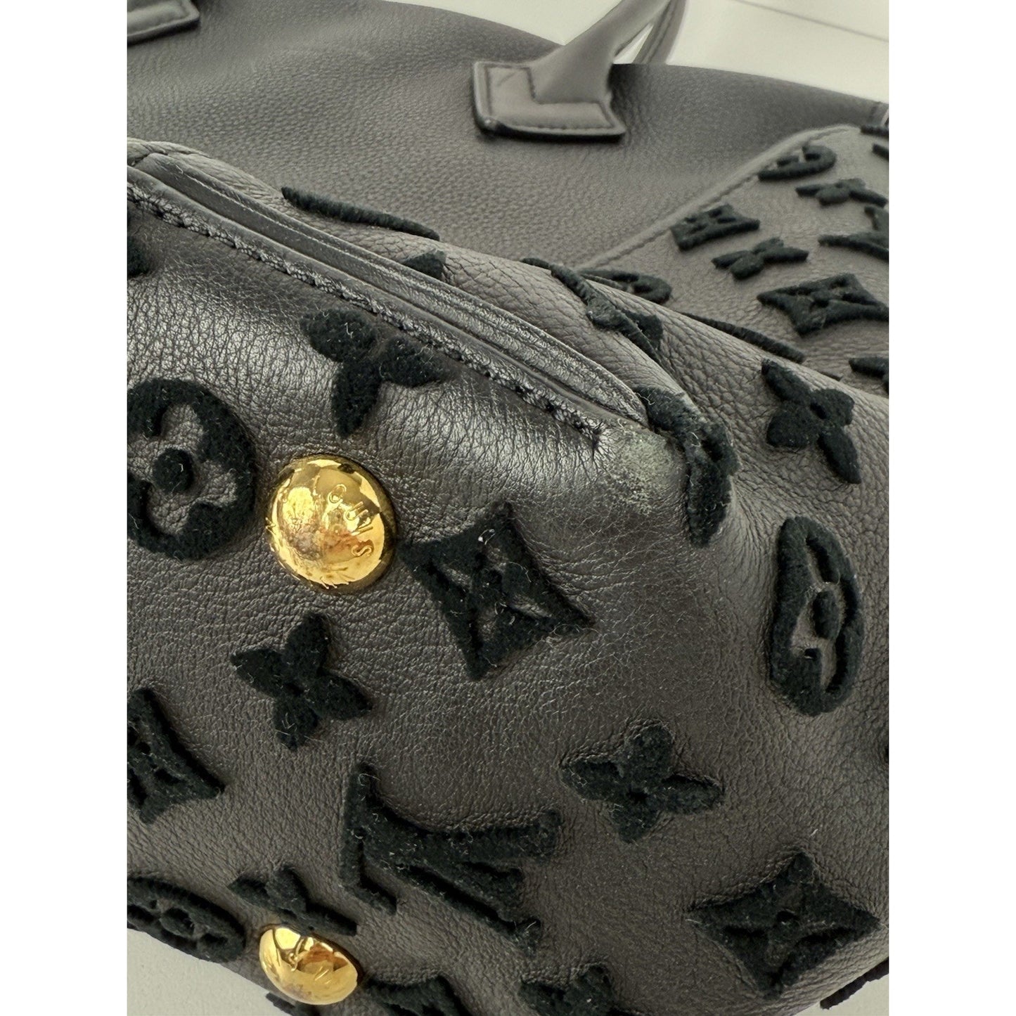 Louis Vuitton W Tote Veau Cachemire Calfskin PM