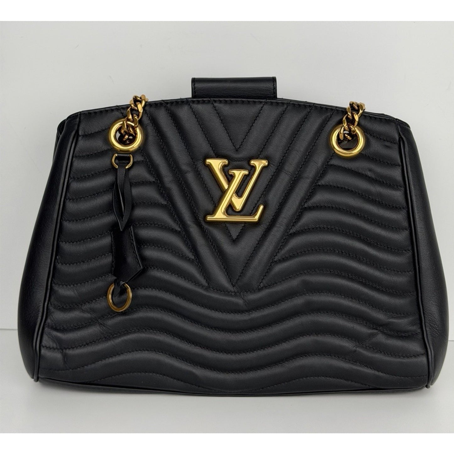 Louis Vuitton New Wave Chain Tote Black Quilted Calfskin Leather Microchipped E2