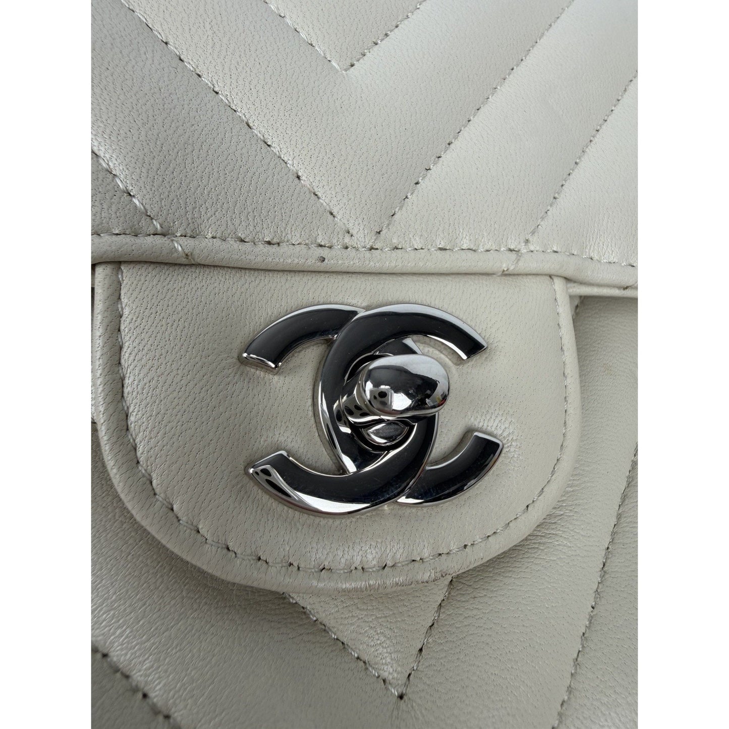 Chanel Small Classic Double Flap Shoulder Bag in Chevron Ivory Leather 2021 U2