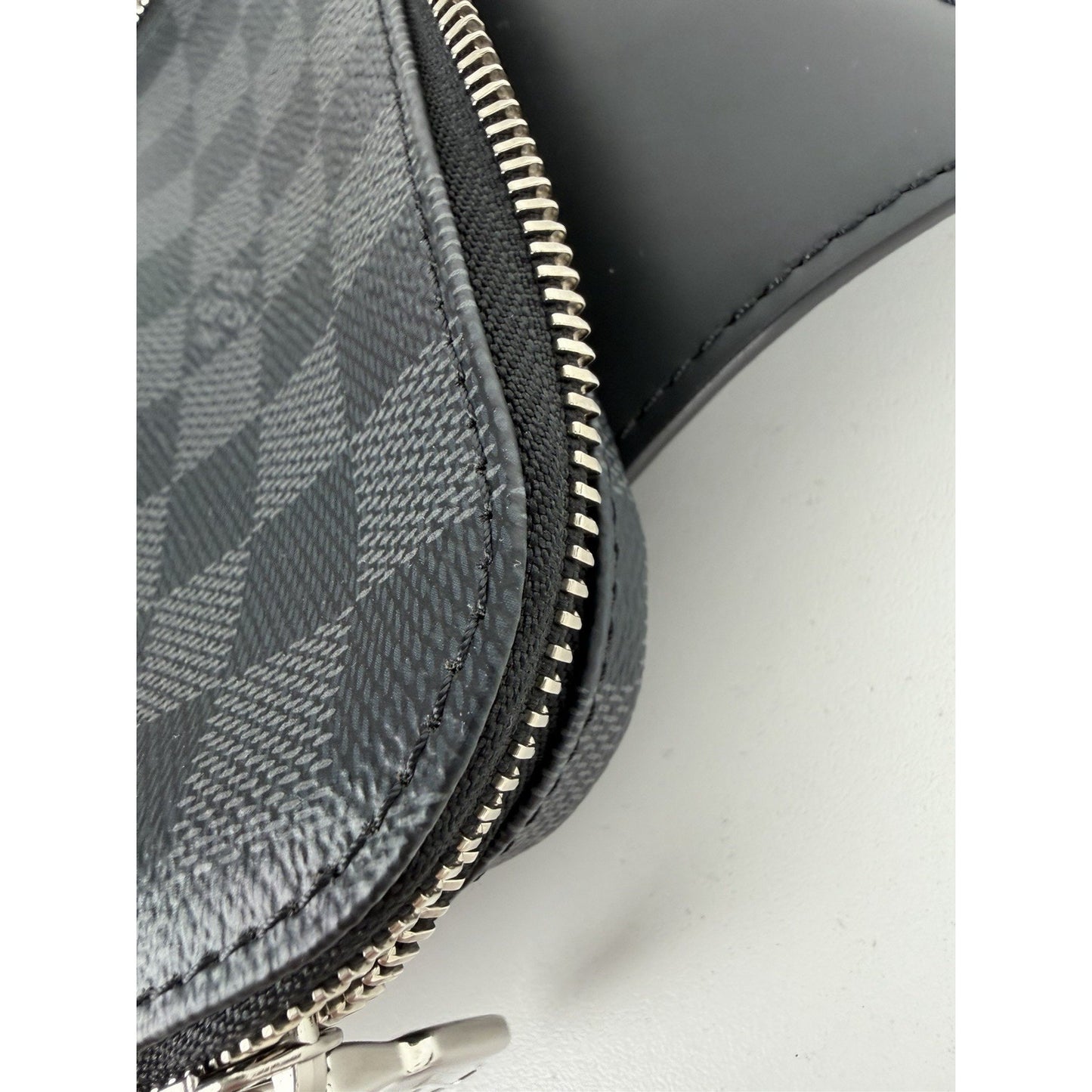 Louis Vuitton Avenue Sling Bag Damier Graphite Coated Canvas Pattern NFC E3