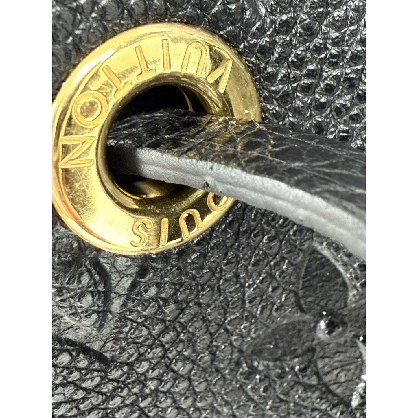 Louis Vuitton Neo Noé MM Empreinte Black Leather Women's Bucket Bag