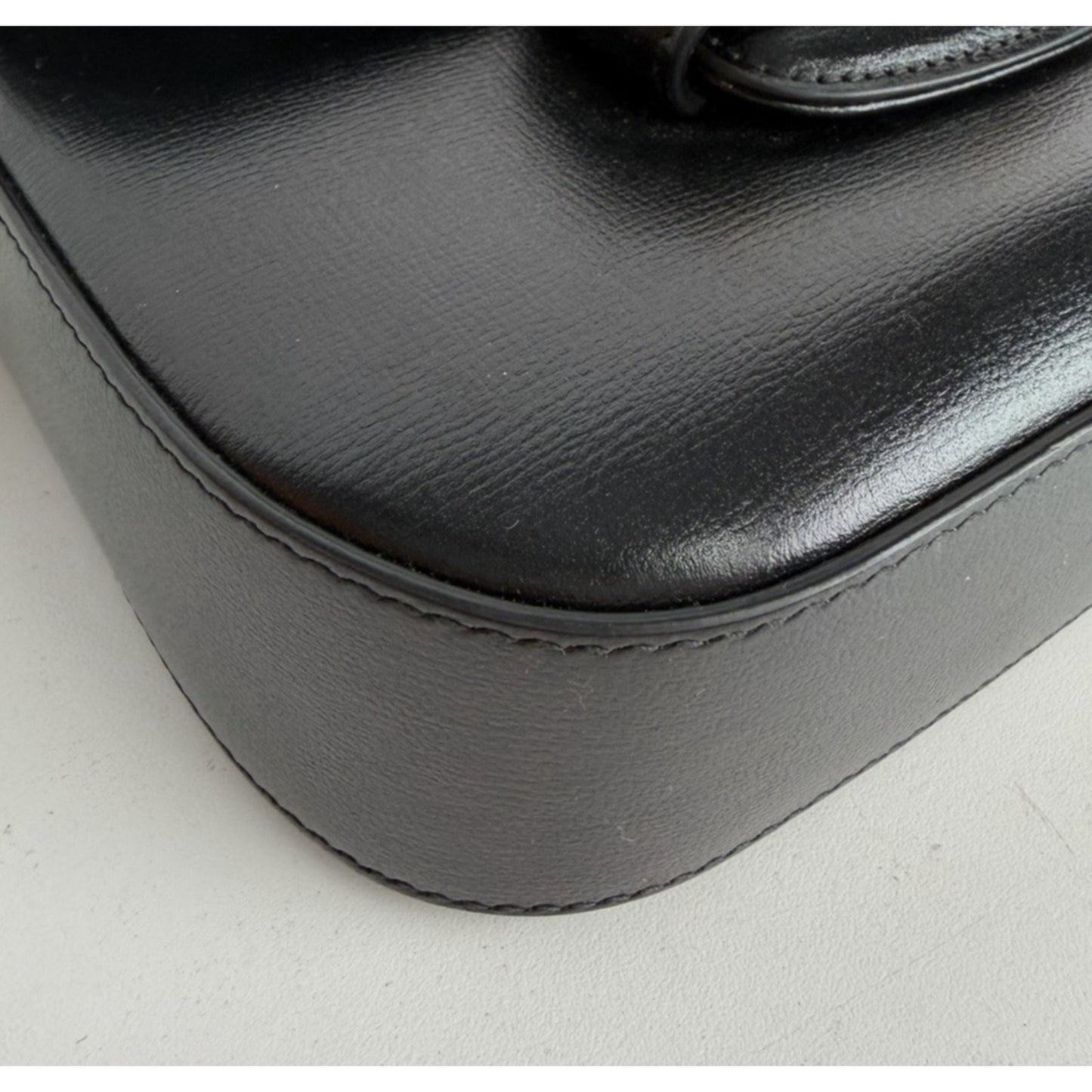 Gucci Horsebit 1955 Shoulder Bag in Black Leather Gold HW E-8