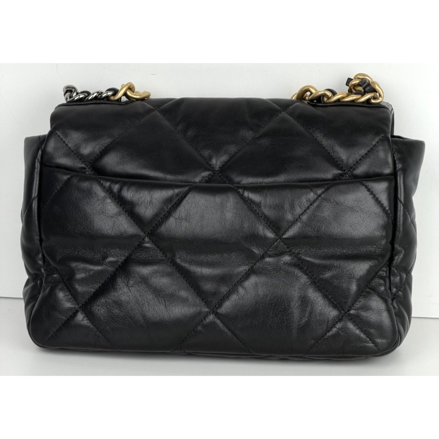 Chanel 19 Flap Medium Bag in Black Quilting Leather Two-Tone Hardware 2020 D7