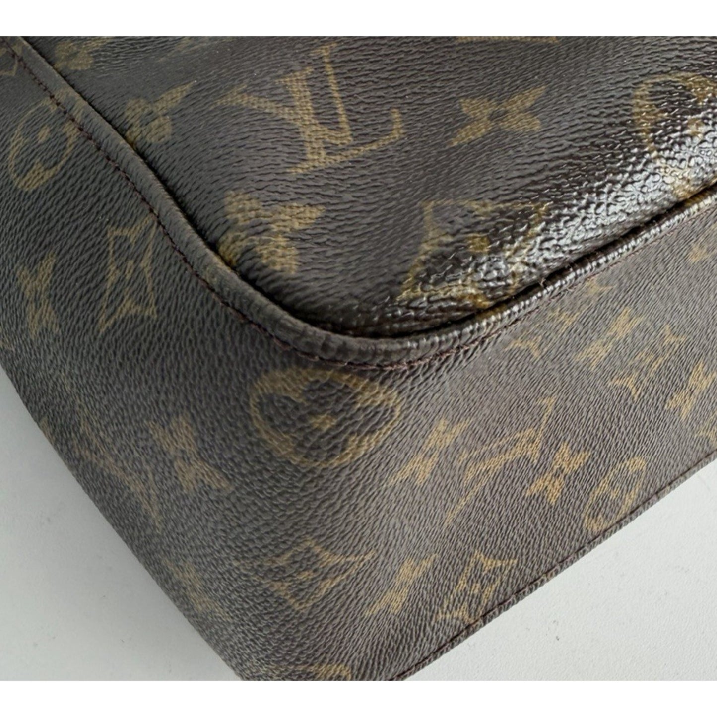 Louis Vuitton Monogram Looping GM Bag in Brown Coated Canvas 1999 S