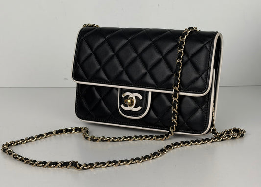 Chanel Wallet on Chain Crossbody Bag in Black & White Quilted Lambskin Leather NFC E2