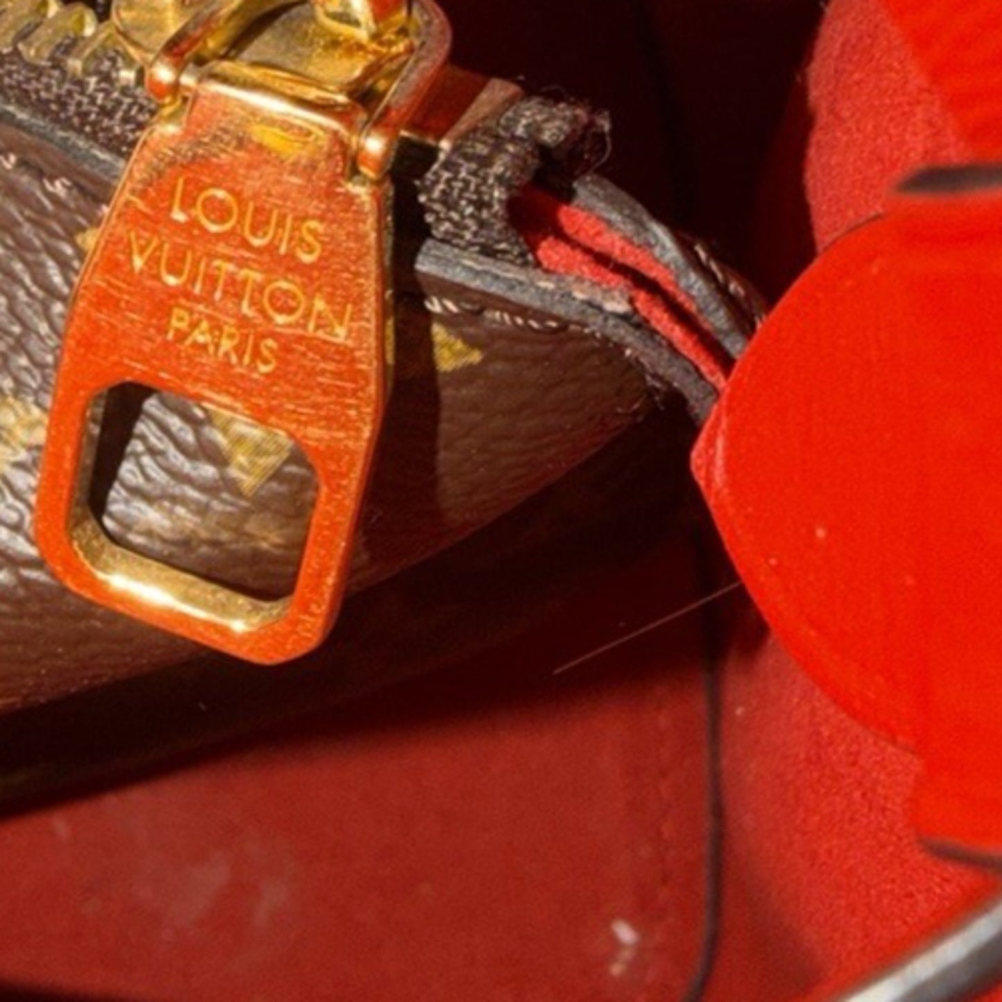 Louis Vuitton NeoNoe MM Bucket Bag in Monogram Coated Canvas 2017 L-4